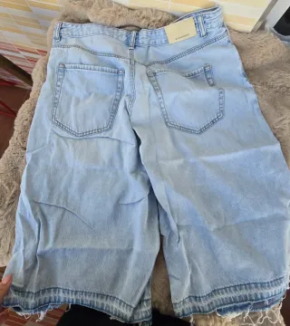 Shorts vaqueros Stradivarius oversize
