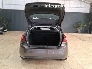 Peugeot 308 5p Allure 1.2 130 S&S