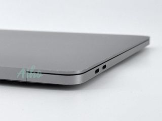 MacBook Pro 13" (2019) Intel Core i5 2.4GHz 4 núcleos - SSD 256GB - 8GB RAM