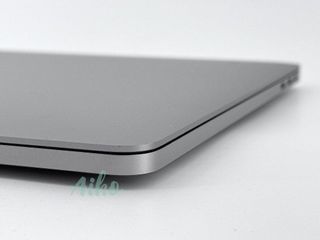 MacBook Pro 13" (2019) Intel Core i5 2.4GHz 4 núcleos - SSD 256GB - 8GB RAM