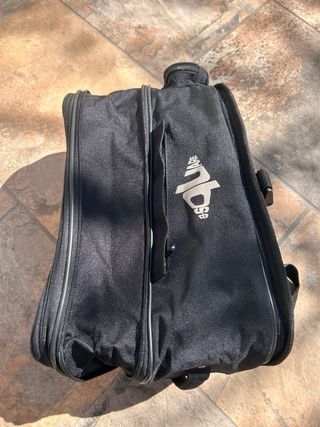 Bolsa de moto imantada