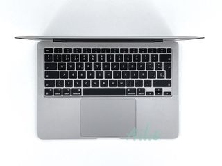 MacBook Air 13" M1 (2020) 8 CPU/7 GPU núcleos - SSD 256Gb - RAM 8Gb - Gris Espacial