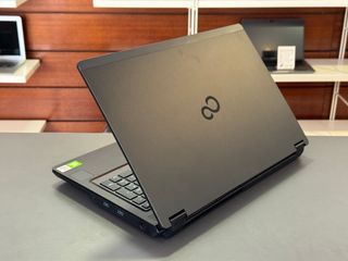 Portátil Fujitsu para edición - GARANTIA