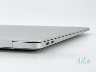 MacBook Air 13" M1 (2020) 8 CPU/7 GPU núcleos - SSD 256Gb - RAM 8Gb - Plata