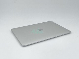 MacBook Air 13" M1 (2020) 8 CPU/7 GPU núcleos - SSD 256Gb - RAM 8Gb - Plata