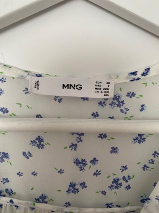 Blusa MNG floral manga larga
