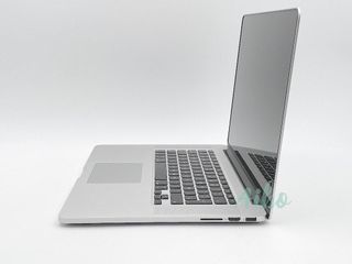 MacBook Pro 15" Intel Core i7 2.5GHz 4 núcleos - SSD 512Gb - 16GB RAM