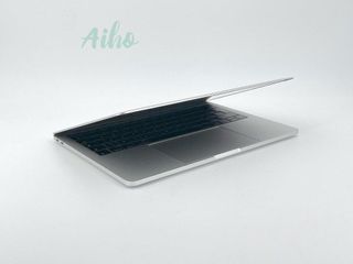 MacBook Pro 13" (2017) Intel Core i5 3.1GHz 2 núcleos - SSD 256Gb - RAM 8Gb - Plata