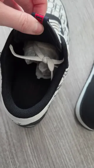 Deportivas Carolina Herrera CH Blancas y Negras