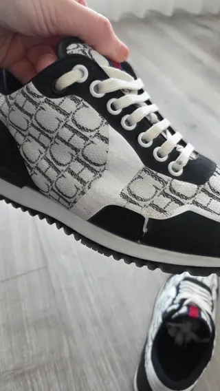 Deportivas Carolina Herrera CH Blancas y Negras