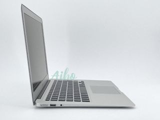 MacBook Air 13" - Intel Core i5 1.8GHz 2 núcleos - SSD 512GB - RAM 8GB