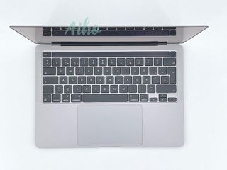 MacBook Pro 13" (2020) Intel Core i5 1.4GHz 4 núcleos - SSD 256GB - RAM 8GB - Gris Espacial