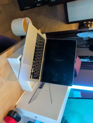 MacBook Pro 13" 2020 Plata 16GB 512GB