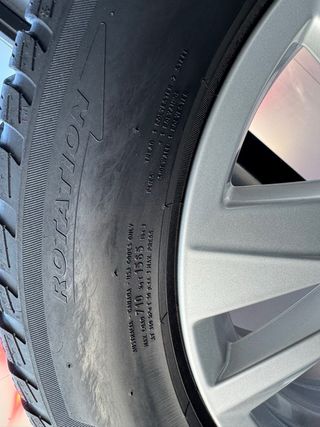 LLANTAS VW 16" ORIGINALES + NEUMATICOS PIRELLI