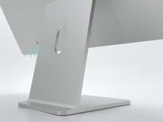 iMac 24″ M1 (2021) - Chip Apple M1 8 CPU/8 GPU núcleos - SSD 256GB - RAM 8GB - Plata