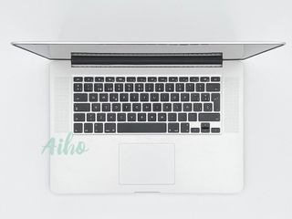 MacBook Pro 15" Intel Core i7 2.2GHz 4 núcleos - SSD 256Gb - 16GB RAM
