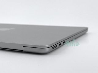 MacBook Air 13" M2 (2022) 8 CPU/8 GPU núcleos - SSD 256Gb - RAM 8Gb - Gris Espacial