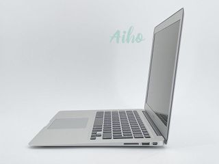 MacBook Air 13" Intel Core i5 1.6GHz 2 núcleos - SSD 256GB - 8GB RAM