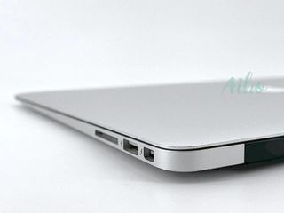 MacBook Air 13" Intel Core i5 1.6GHz 2 núcleos - SSD 256GB - 8GB RAM