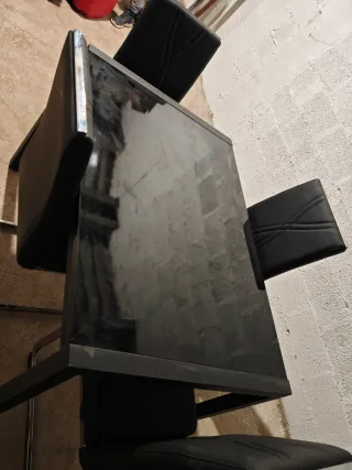 Mesa Cristal Negra y 4 Sillas 120(166)x80x75