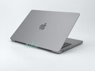MacBook Pro 14" (2021) M1 MAX 10 CPU/32 GPU núcleos - SSD 512GB - 32GB RAM