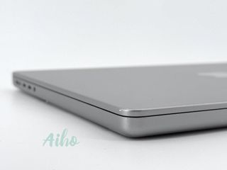 MacBook Pro 16" M1 Pro (2021) 10 CPU/16 GPU - SSD 512GB - 16GB RAM - Gris Espacial