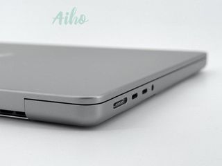 MacBook Pro 16" M1 Pro (2021) 10 CPU/16 GPU - SSD 512GB - 16GB RAM - Gris Espacial