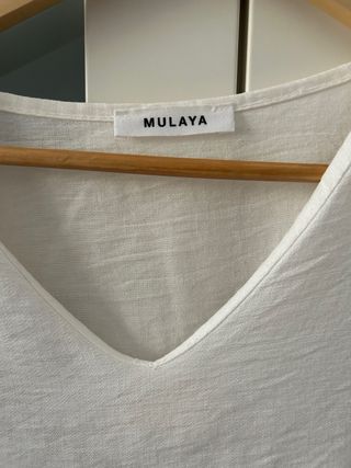 Blusa blanca Mulaya pico