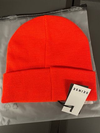 Cappellino lana Seinse arancione nuovo