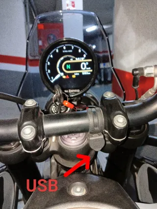 Royal Enfield Himalayan 450 Gris/Rojo. Apta A2.