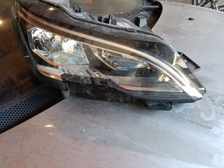 2 faros Delanteros Peugeot 3008 / 5008