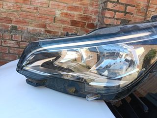 2 faros Delanteros Peugeot 3008 / 5008