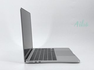 MacBook Air 13" M4 (2025) 10 CPU/8 GPU núcleos - SSD 256GB - 16GB RAM - Plata