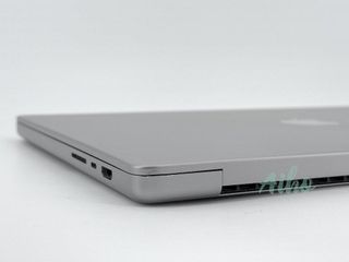 MacBook Pro 16" M1 Max (2021) 10 CPU/32 GPU - SSD 1TB - RAM 32GB - Gris Espacial