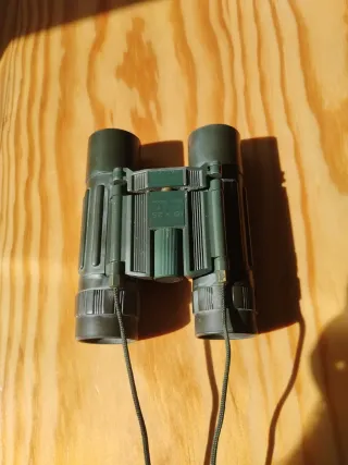 Prismáticos Minox 10x25