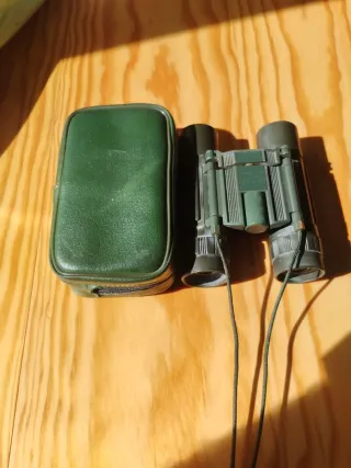 Prismáticos Minox 10x25