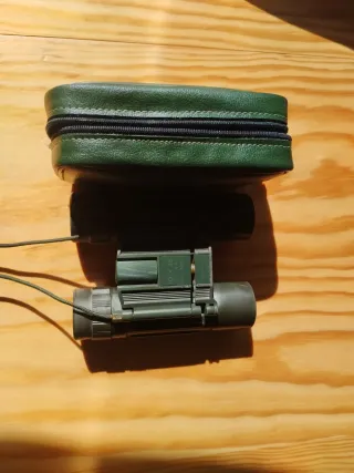 Prismáticos Minox 10x25