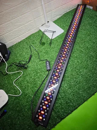 Luz LED Acuario RGBW 52W Control Remoto 115Cm