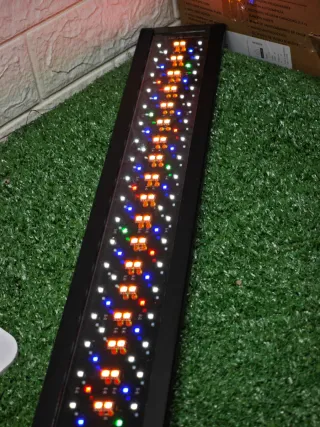Luz LED Acuario RGBW 52W Control Remoto 115Cm