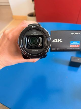 Sony 4K Handycam FDR-AX43 - Como nueva