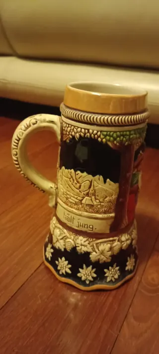 Carillon boccale birra scena bavarese