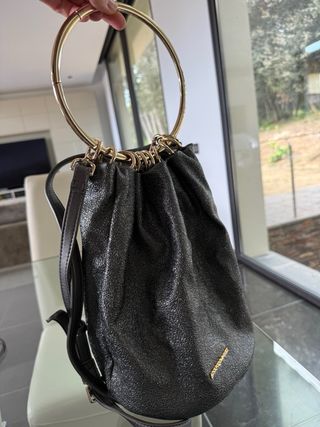 Bolso Adolfo Domínguez negro y dorado