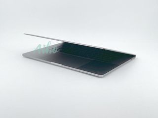 MacBook Pro 15" (2016) Intel Core i7 2.9GHz 4 núcleos - SSD 1TB - RAM 16GB - Gris Espacial
