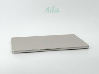 MacBook Air 13" M4 (2025) 10 CPU/10 GPU núcleos - SSD 512GB - 16GB RAM - Dorado