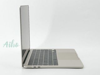 MacBook Air 13" M4 (2025) 10 CPU/10 GPU núcleos - SSD 512GB - 16GB RAM - Dorado