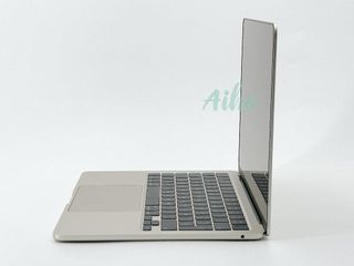 MacBook Air 13" M4 (2025) 10 CPU/10 GPU núcleos - SSD 512GB - 16GB RAM - Dorado