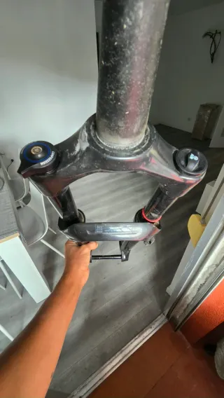 Suspensión Rock Shox