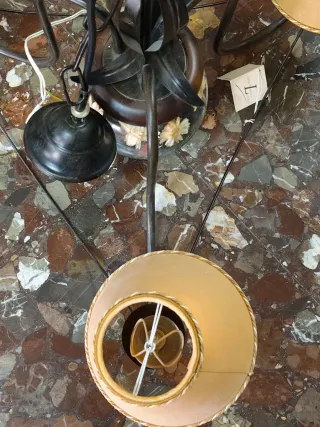 Lámpara de techo antigua