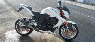 Kawasaki Z1000 - Moto Naked