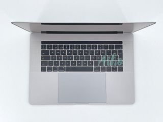 MacBook Pro 15" (2018) Intel Core i7 2.6GHz 6 núcleos - SSD 512GB - RAM 32GB - Gris Espacial